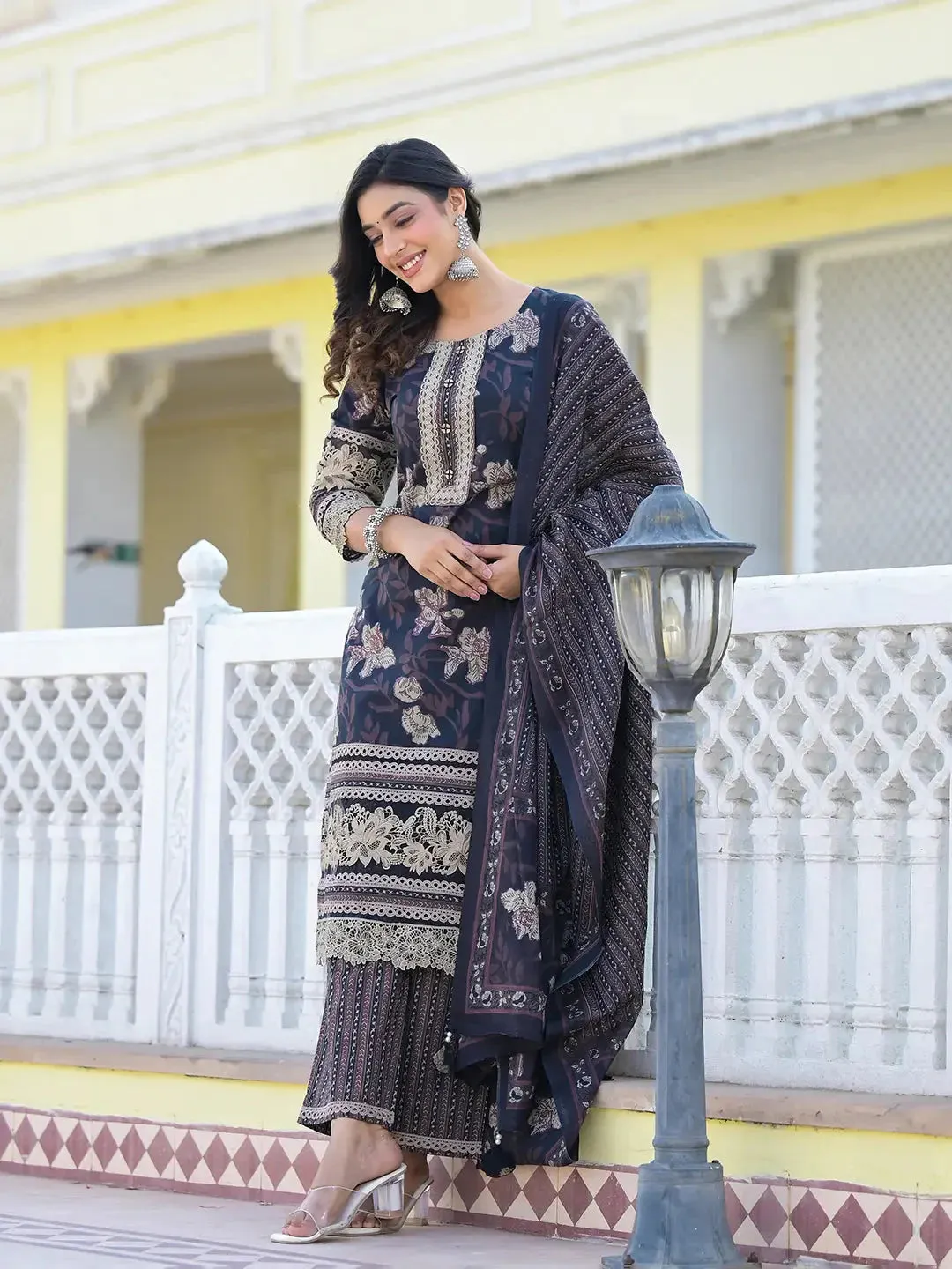 Cotton Printed Pakistani Black Kurta Dupatta Set With Lace Work