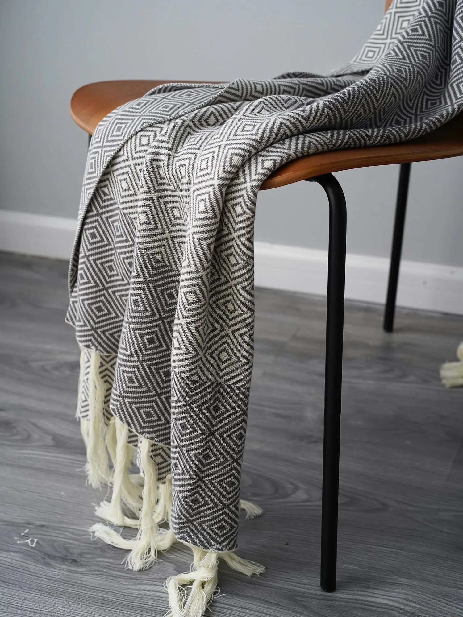 Cotton Throw With Tassel