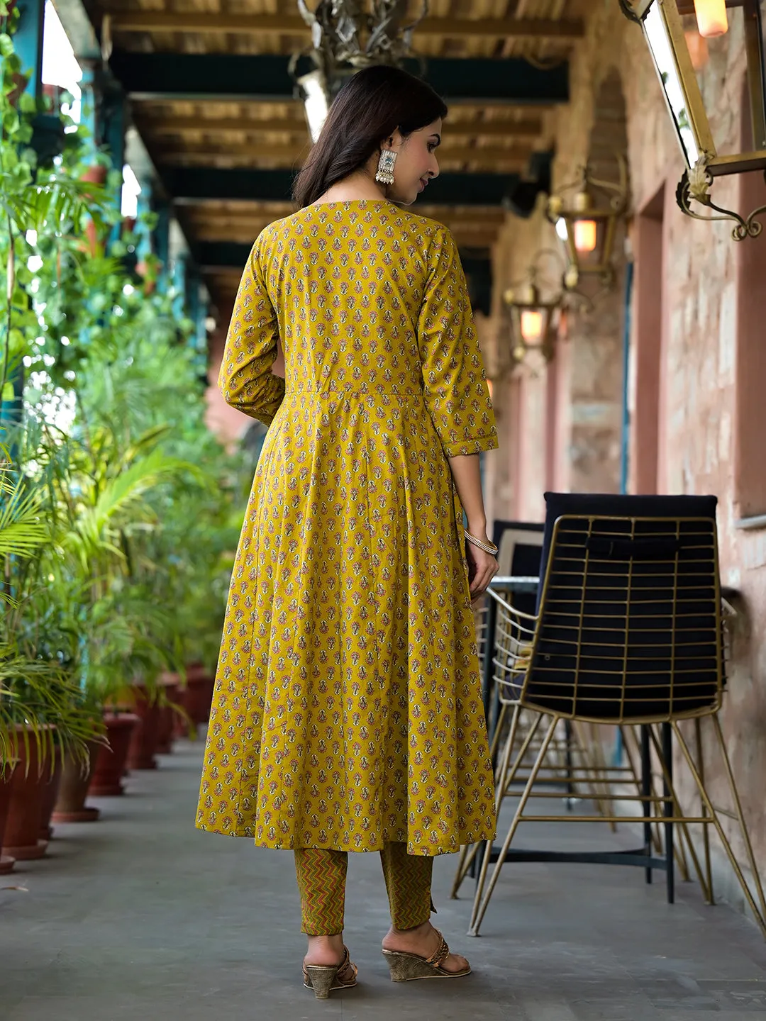 Women Mustard Pure Cotton Kurta Set With Dupatta