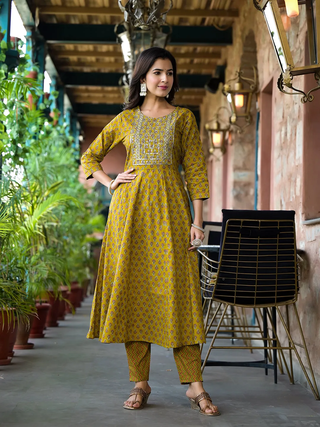 Women Mustard Pure Cotton Kurta Set With Dupatta