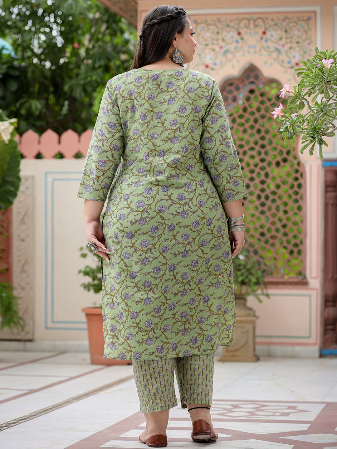 Women Plus Size Green  Pure Cotton Kurta Set With Dupatta