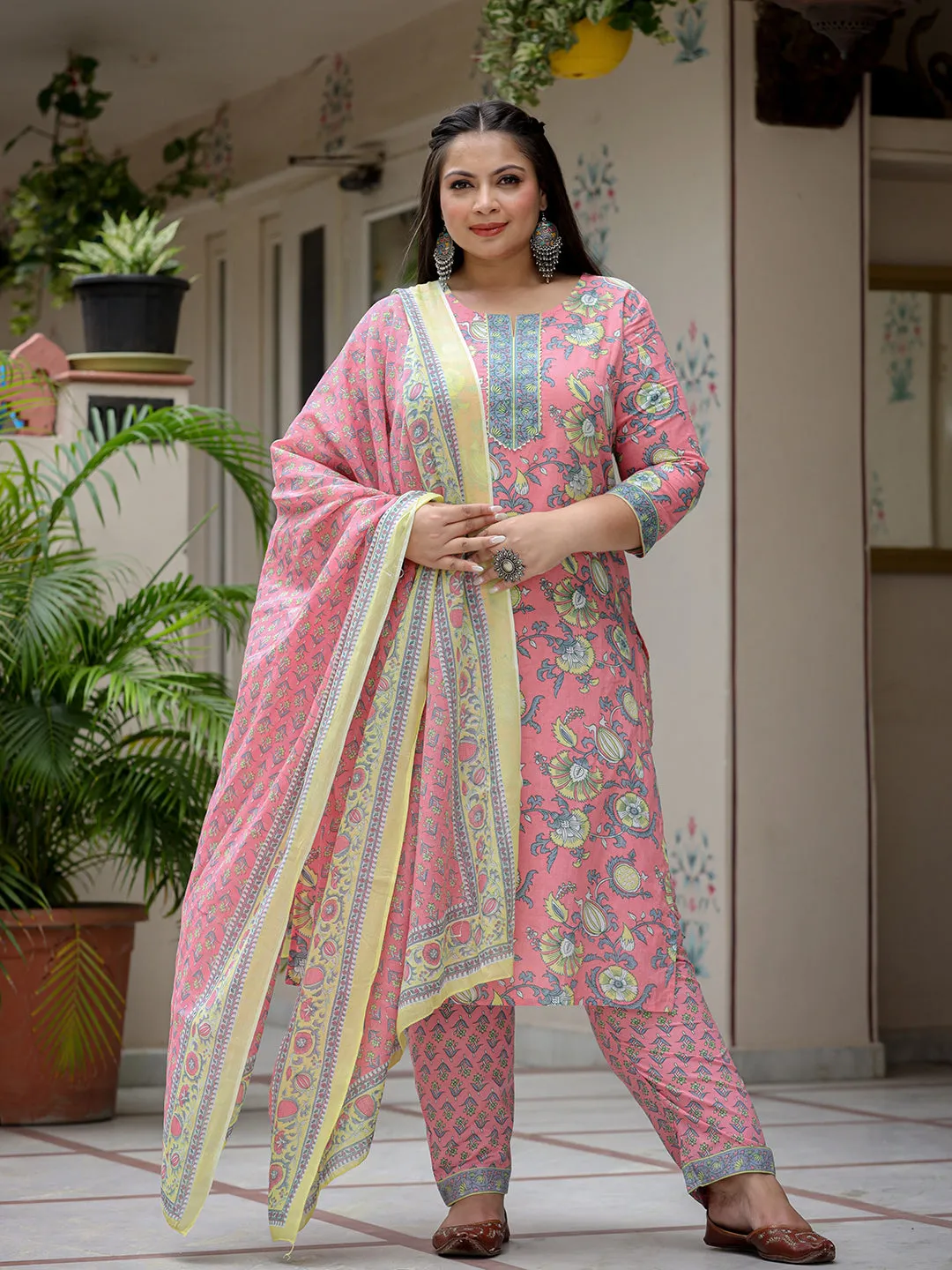 Women Plus Size Peach Pure Cotton Kurta Set With Dupatta
