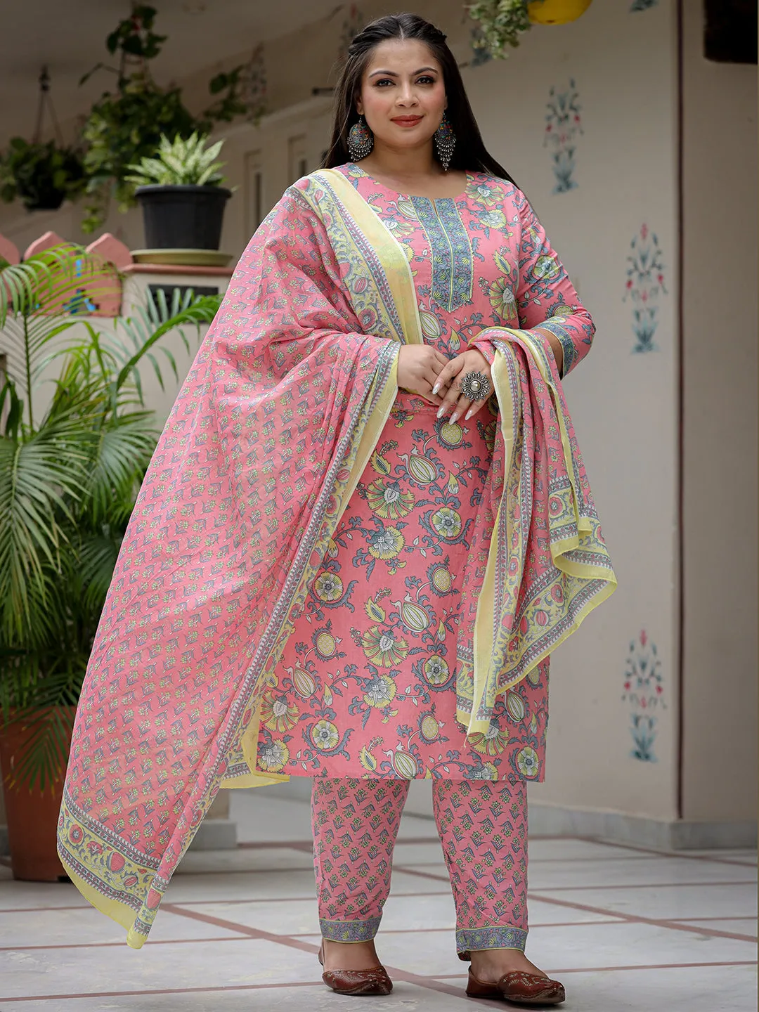 Women Plus Size Peach Pure Cotton Kurta Set With Dupatta